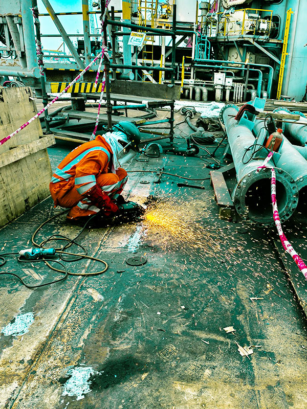 rig-epc-contracting-worker